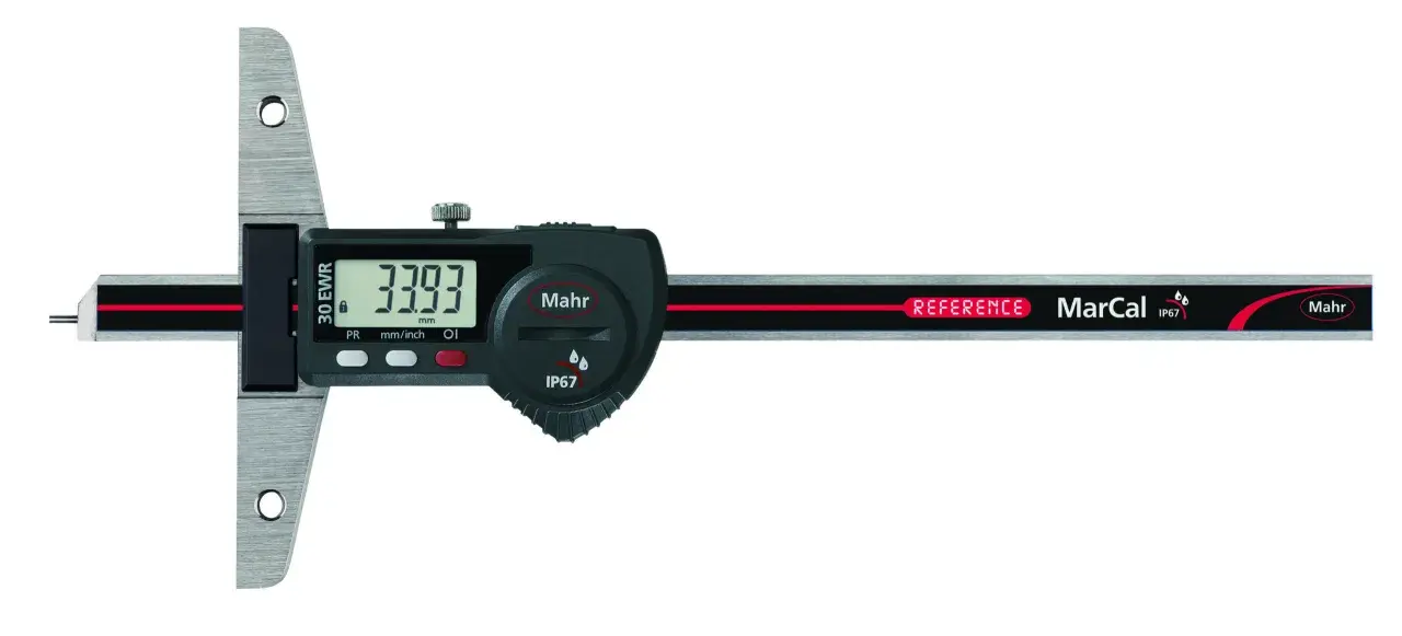 Calibro digitale Mahr MarCal per misurare la profondità, con display che mostra 33.93 mm.