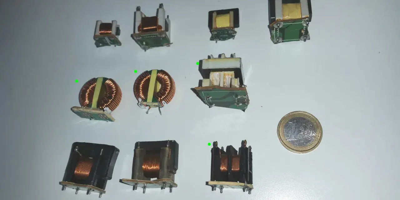 Trasformatori vari, utili per capire come usare Arduino con componenti elettronici.
