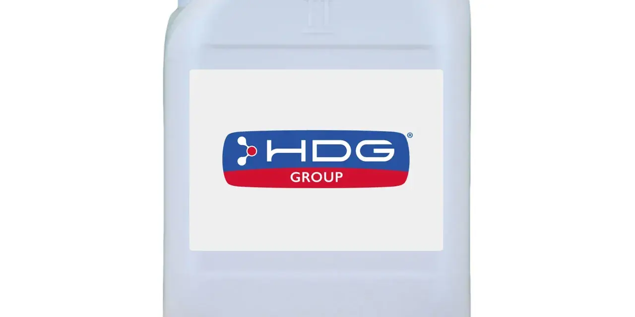 Bidone bianco con etichetta HDG GROUP. Contiene olio per proteggere il ferro dalla ruggine, ideale per la manutenzione.