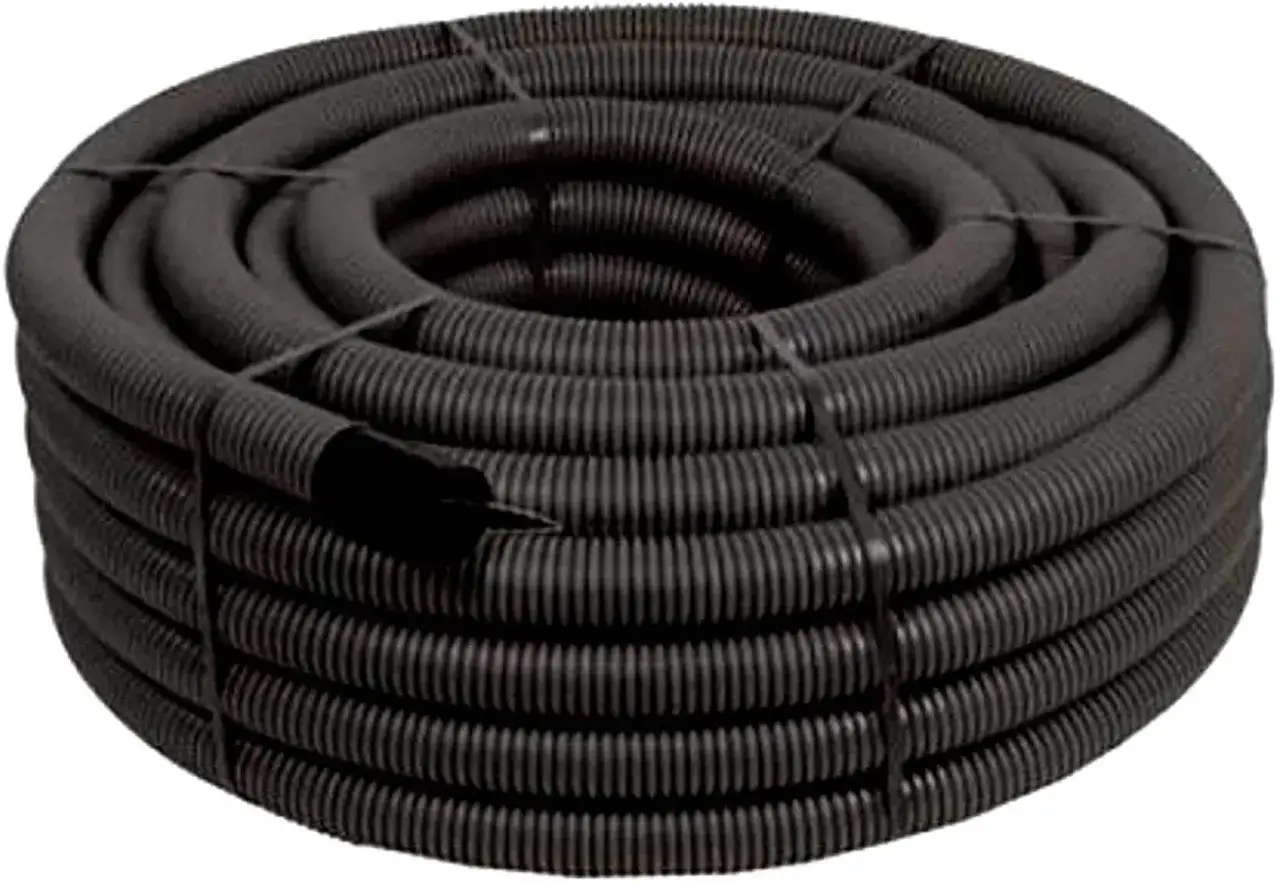 Rotolo di corrugati elettrici neri, con diversi diametri visibili, pronti per l'installazione.